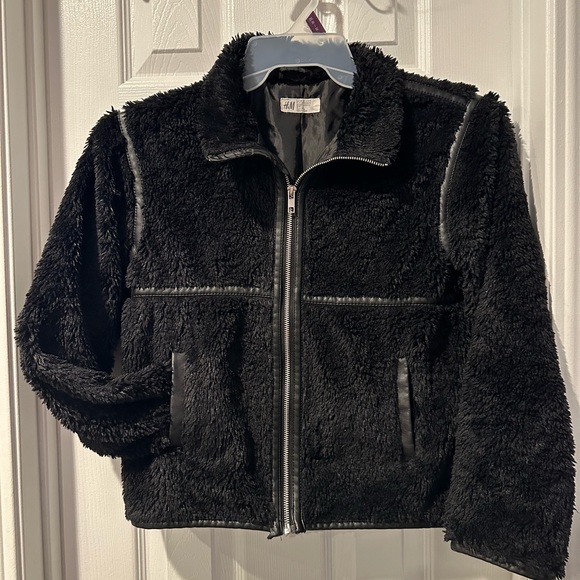 GIRLS H&M FURRY COAT - Picture 6 of 9